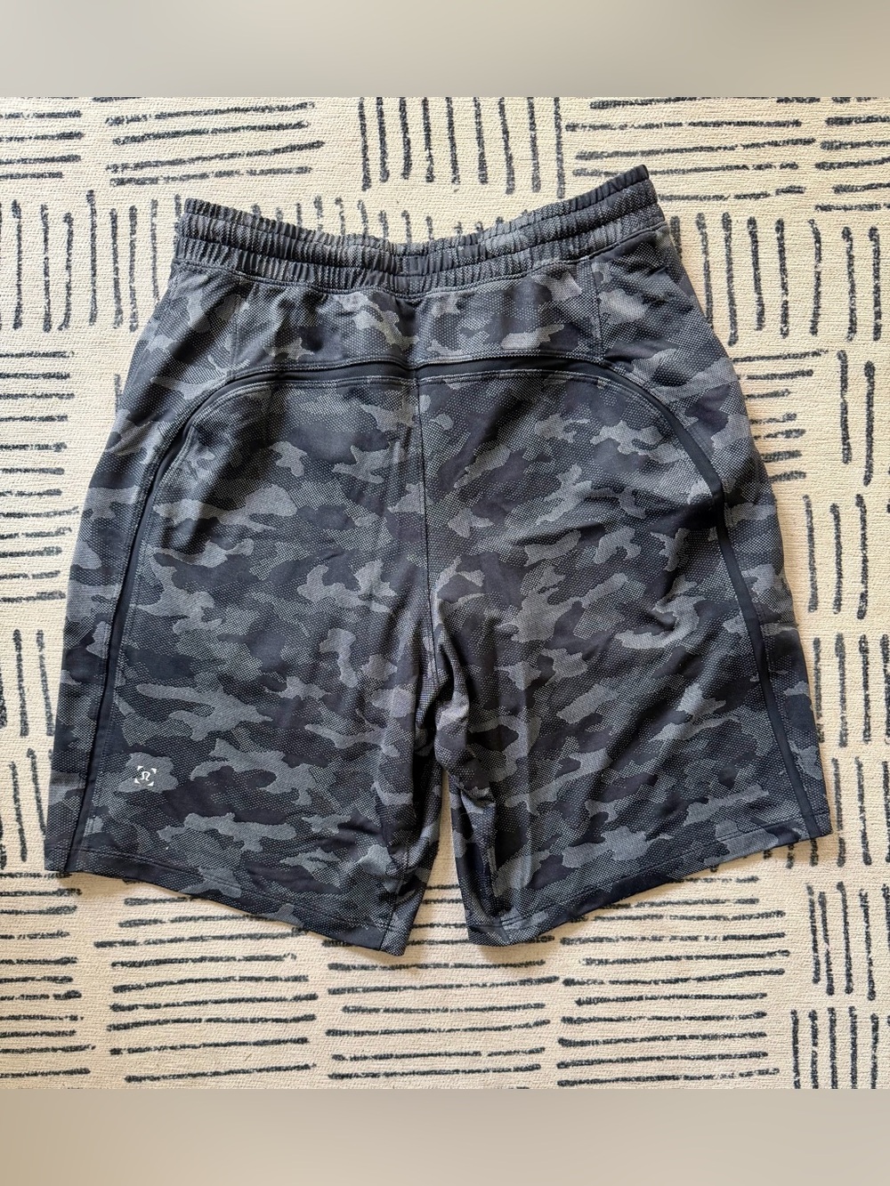 Men's Camouflage Lululemon Pace Breaker Shorts - Picture 5 of 6